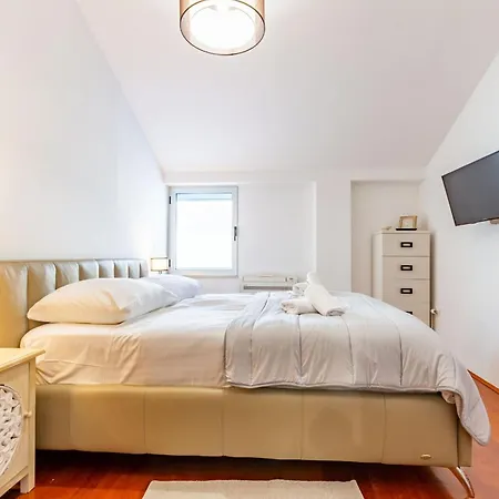 Delfina One Bedroom Lejlighed