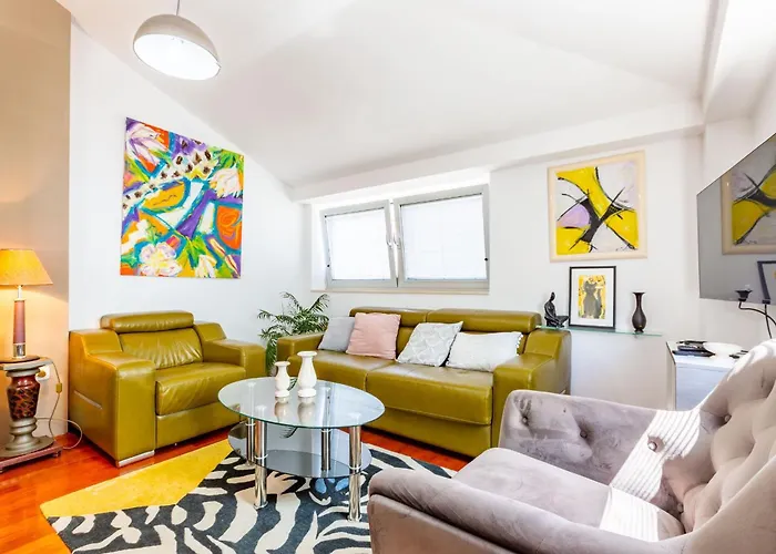 Delfina One Bedroom Daire *